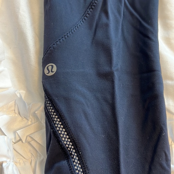 Lululemon leggings - Picture 3 of 4